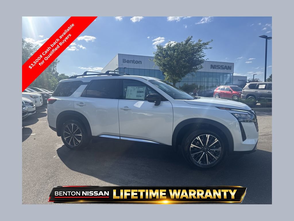 New 2026 Nissan Pathfinder Platinum image 1