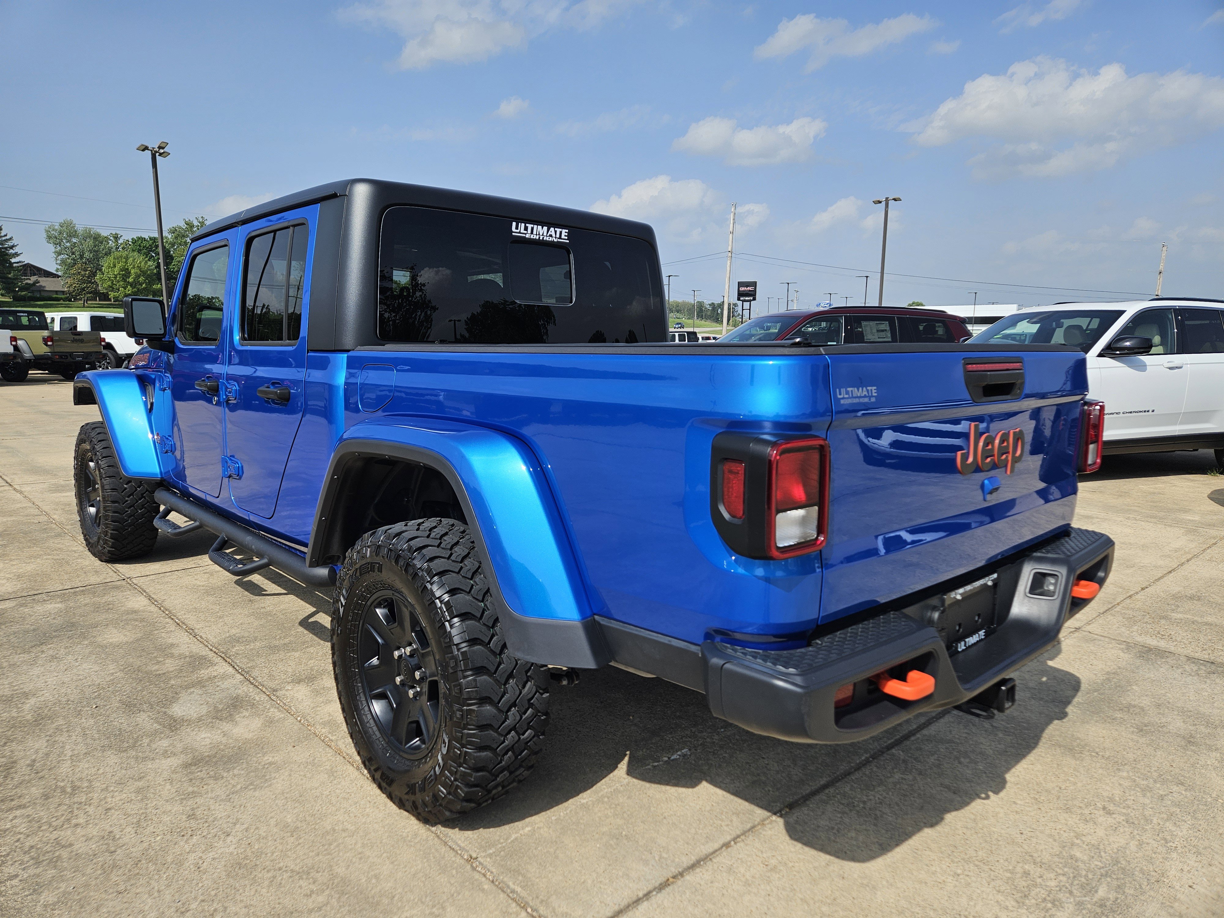 Used 2021 Jeep Gladiator Mojave w/ Trailer Tow Package AWD/4WD image 4