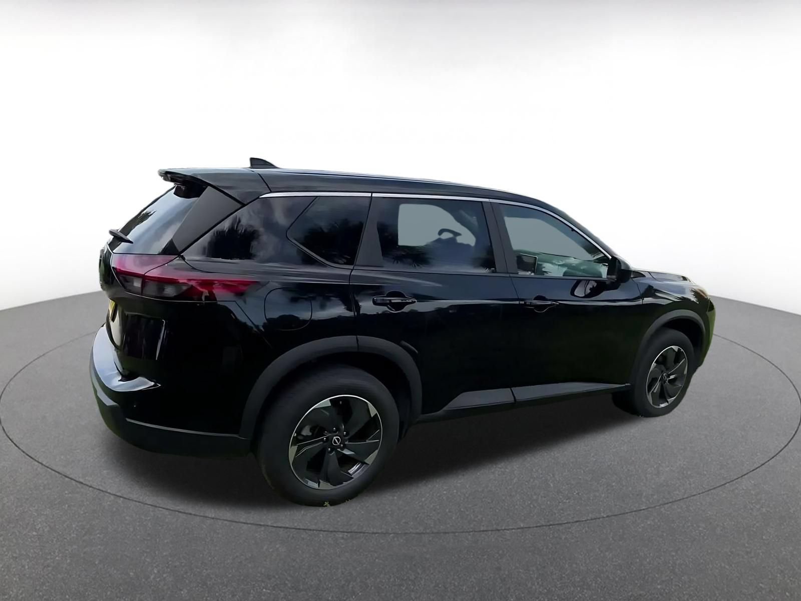 Used 2025 Nissan Rogue SV FWD image 14