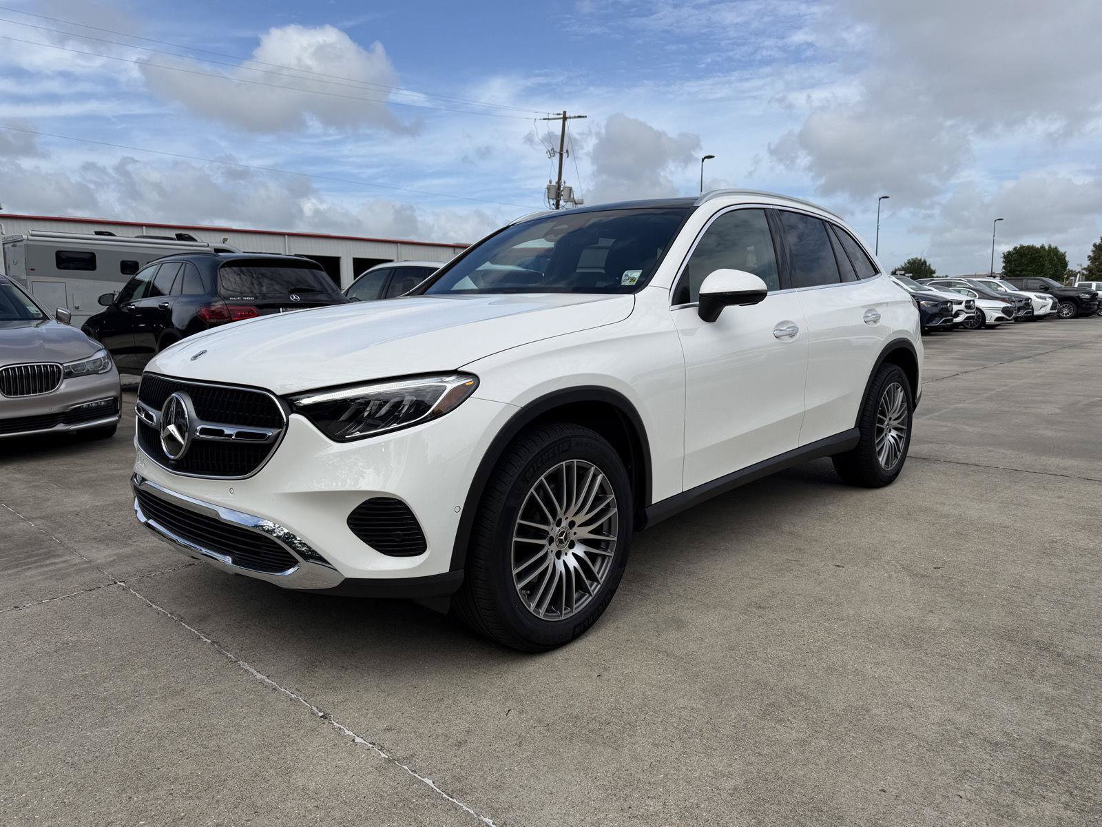 Certified 2026 Mercedes-Benz GLC 300 image 3