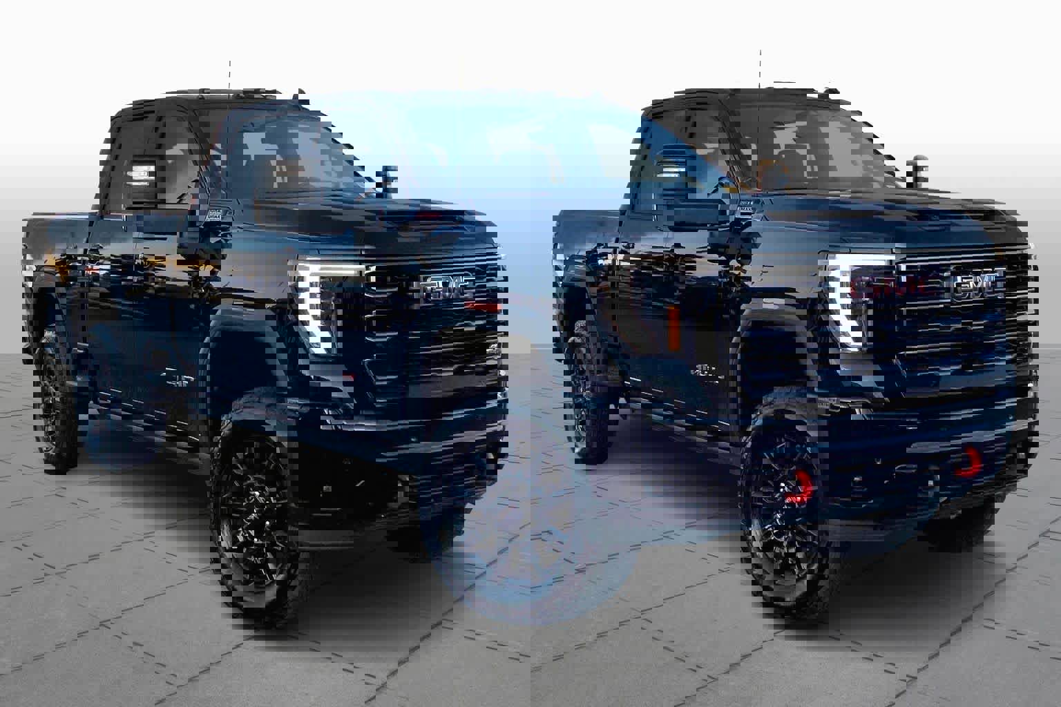 Used 2025 GMC Sierra 2500 AT4 w/ AT4 Premium Plus Package image 2