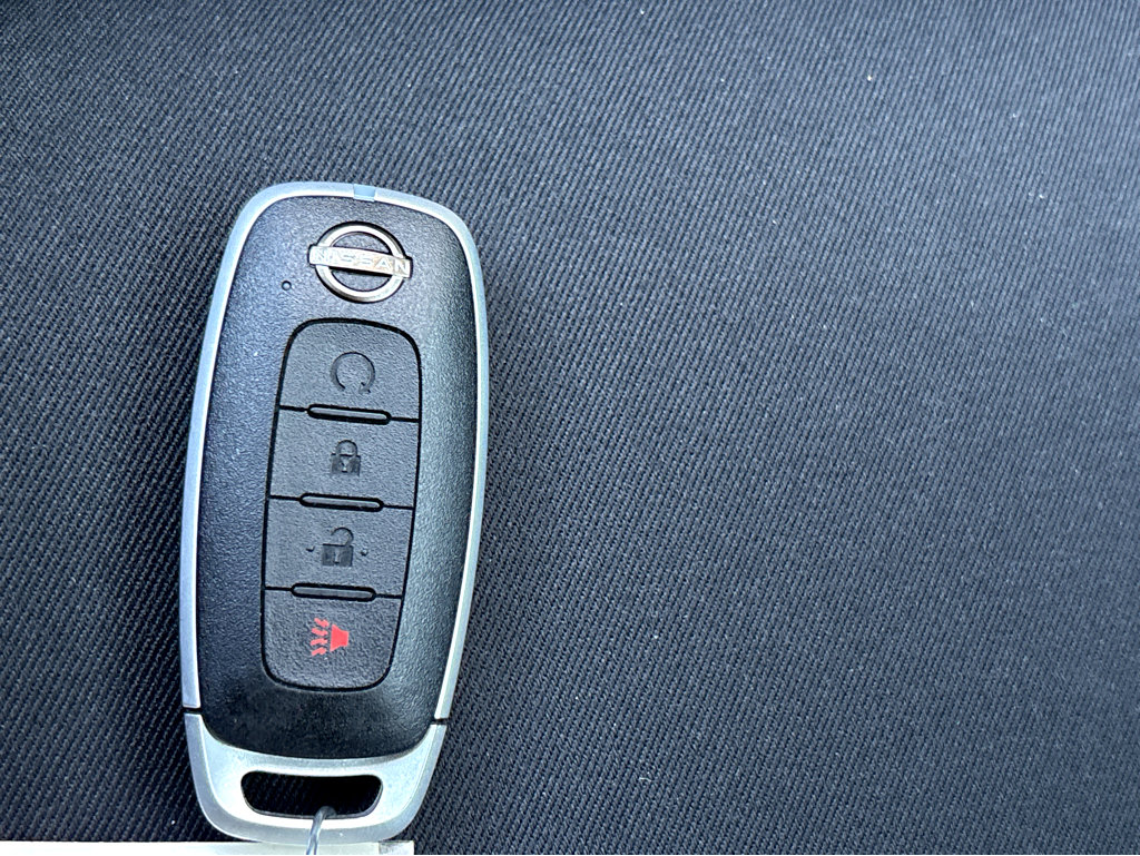 Used 2024 Nissan Pathfinder SV image 25