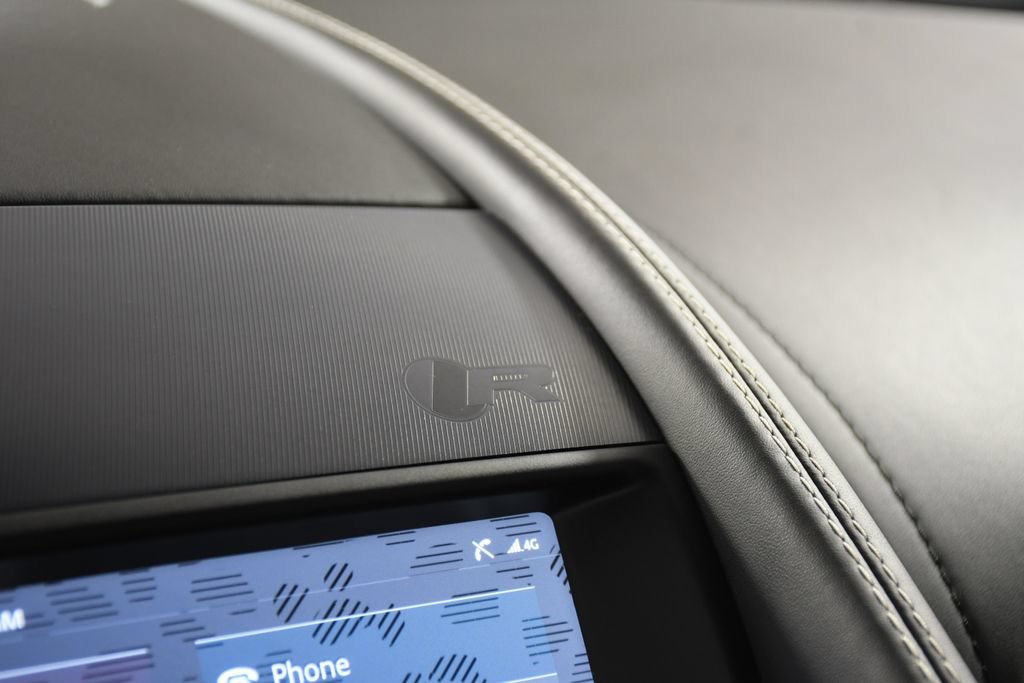 Used 2020 Jaguar F-TYPE R AWD/4WD image 33
