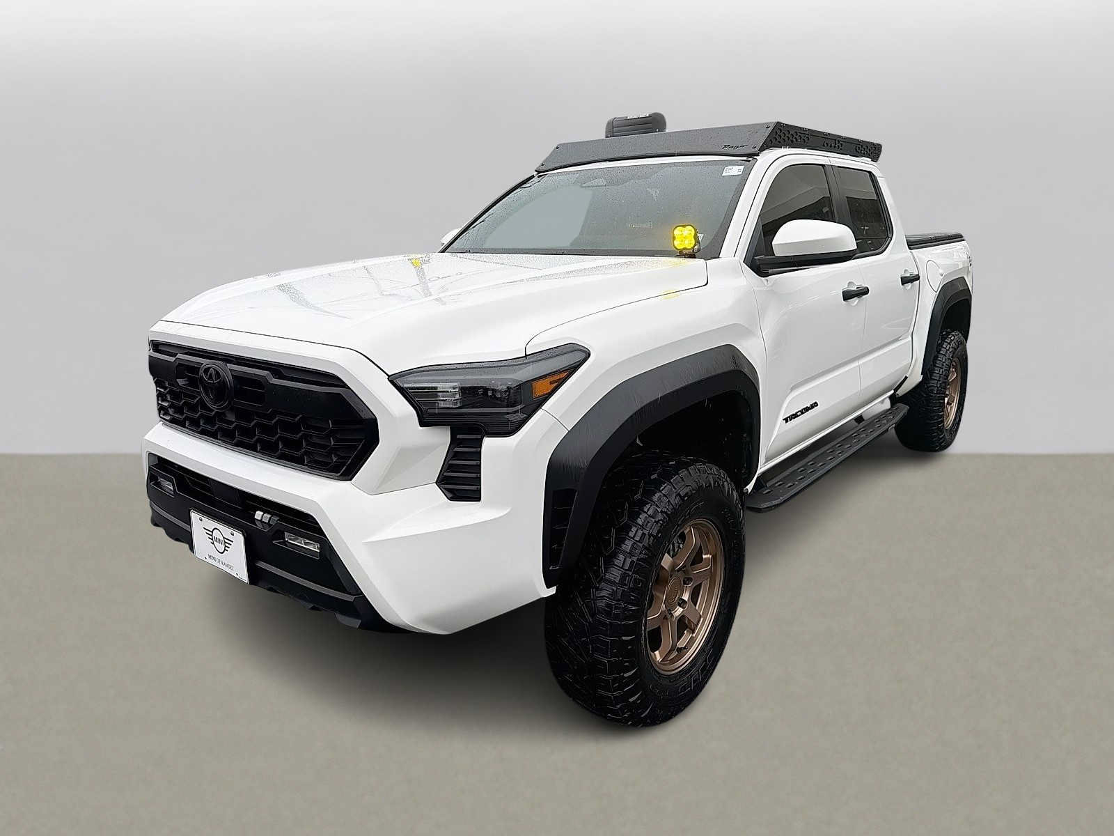 Used 2024 Toyota Tacoma TRD Off-Road AWD/4WD image 1