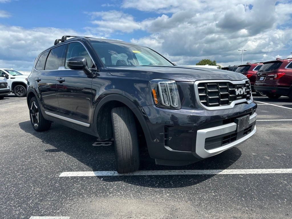 Used 2025 Kia Telluride S AWD/4WD image 13