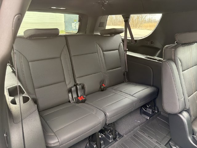 New 2026 Chevrolet Suburban High Country w/ Sun And Tow Package AWD/4WD image 29