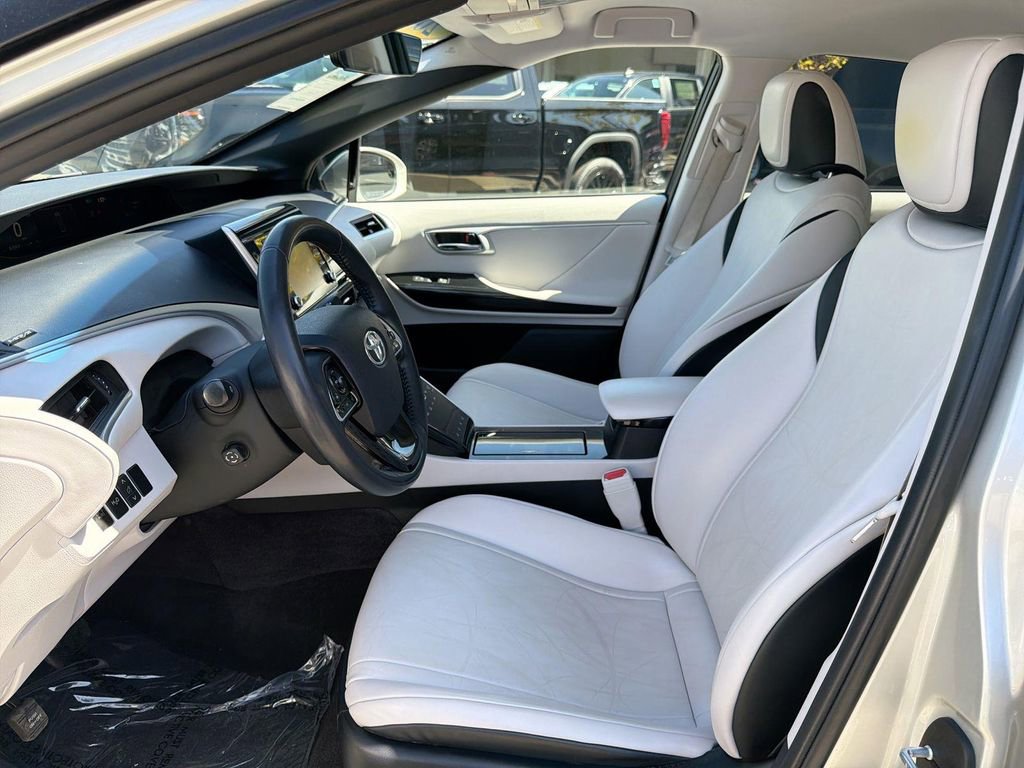 Used 2019 Toyota Mirai image 21