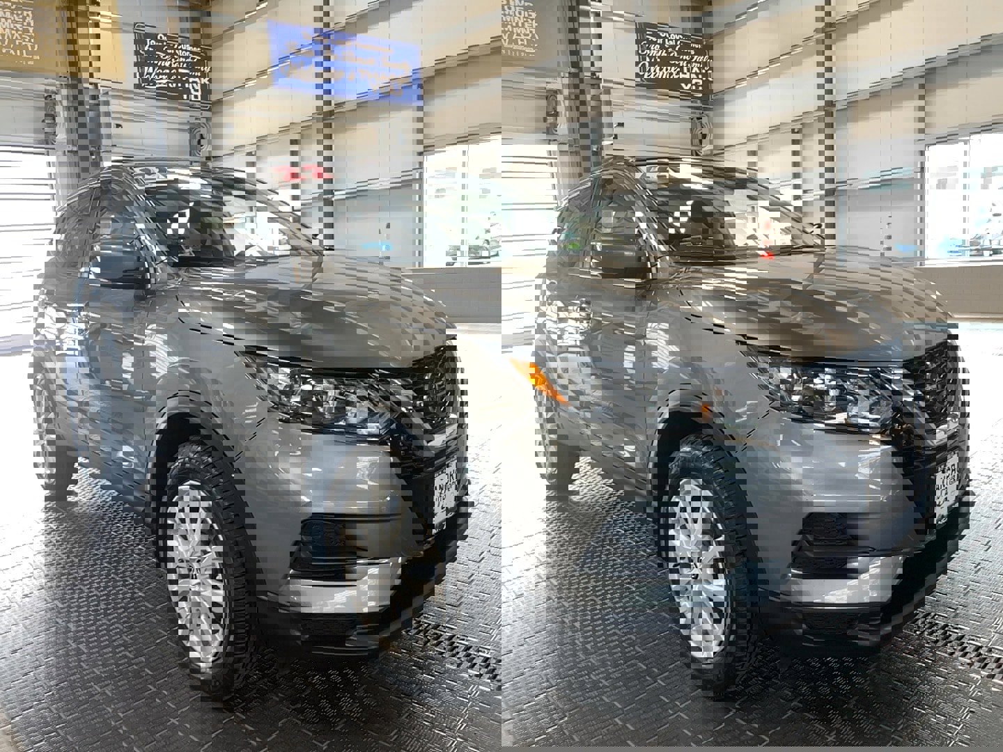 Used 2022 Nissan Rogue Sport S image 1