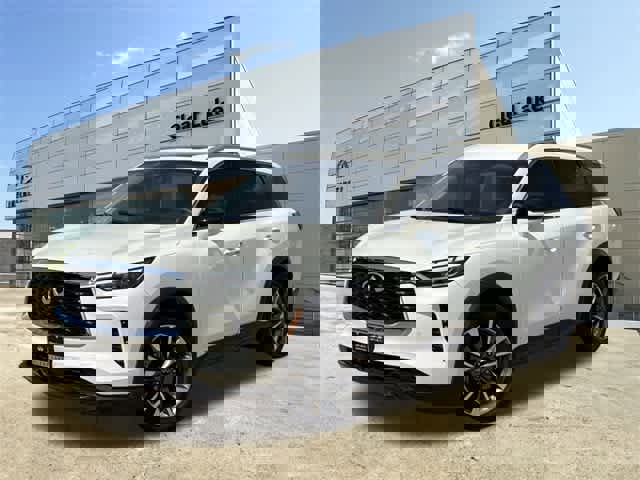 Certified 2025 INFINITI QX60 Luxe w/ Vision Package