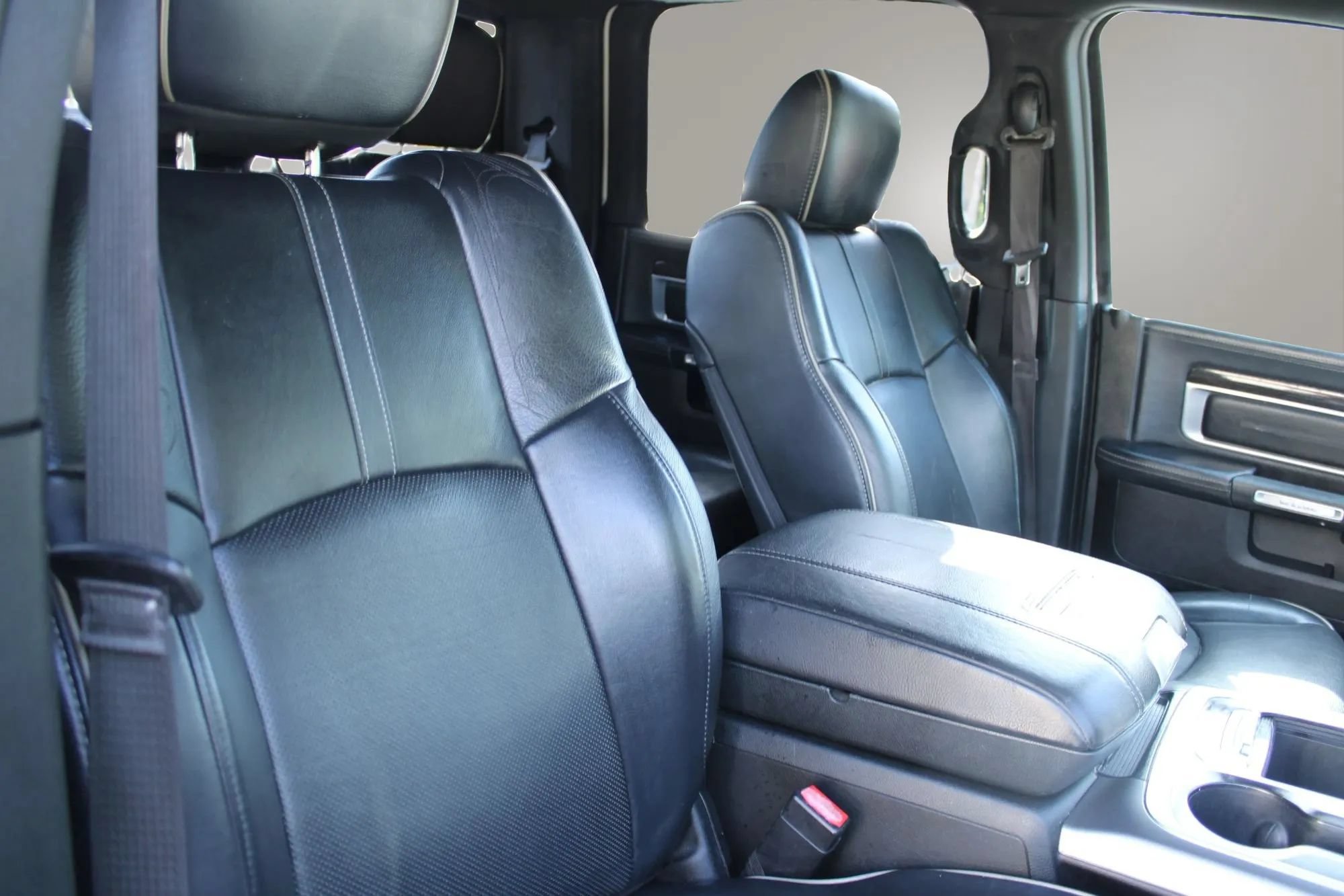 Used 2017 RAM 1500 Limited AWD/4WD image 23