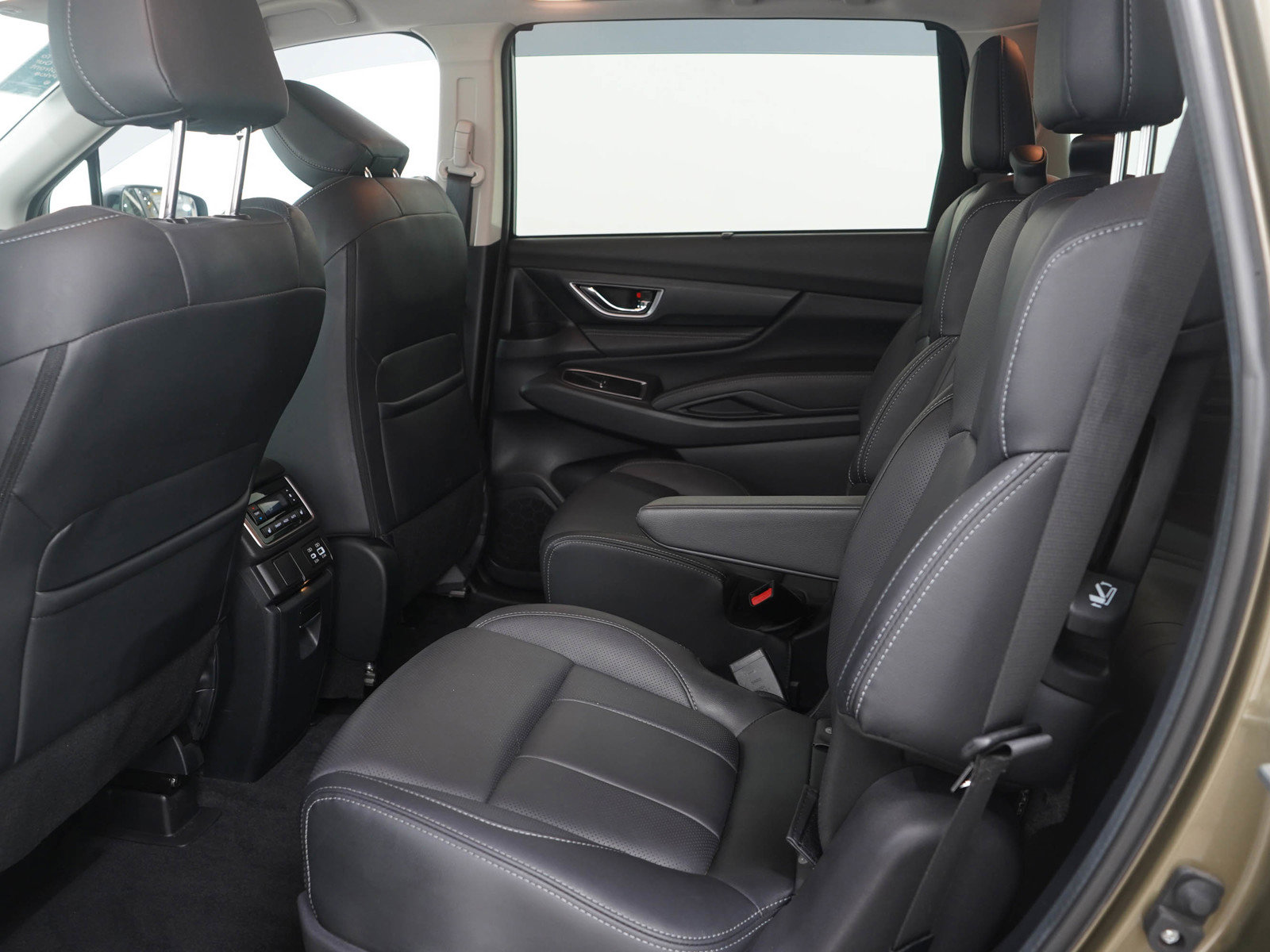 Used 2023 Subaru Ascent Limited image 16