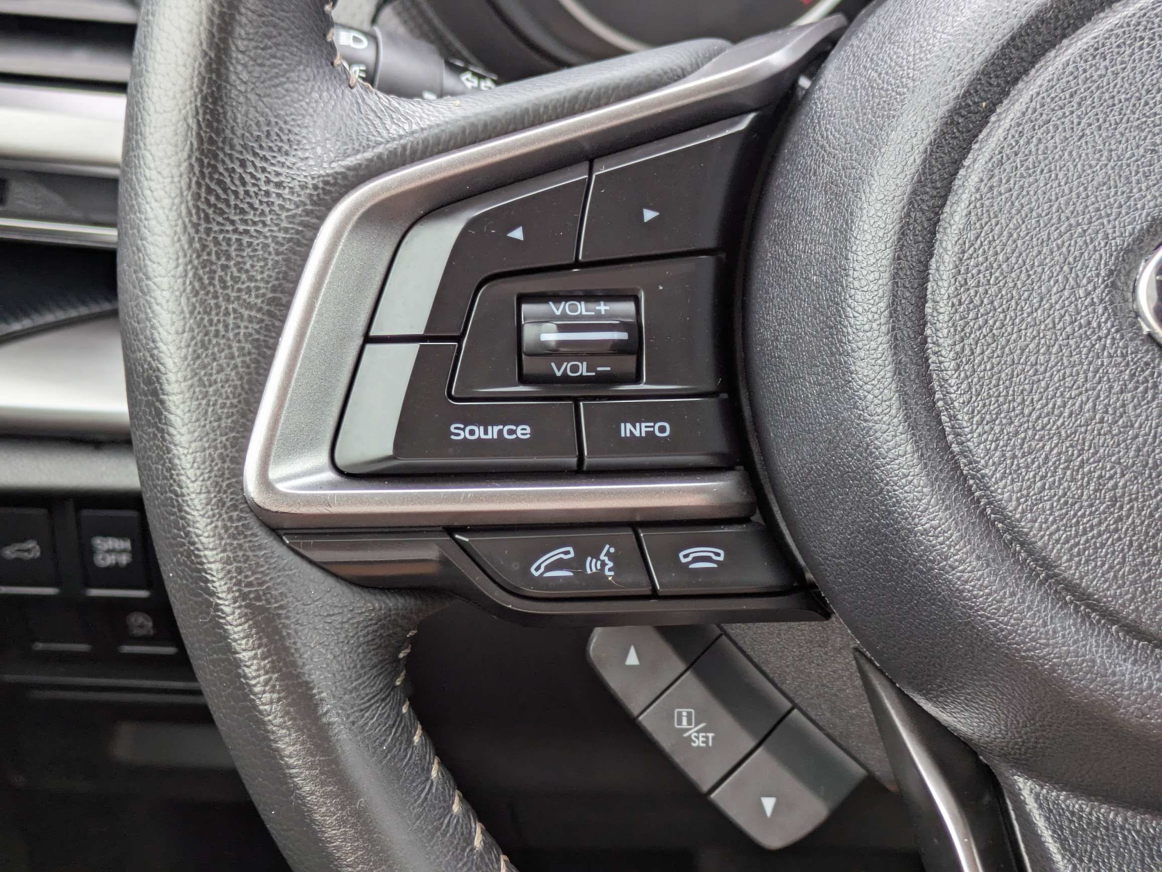 Used 2024 Subaru Forester Premium AWD/4WD image 31