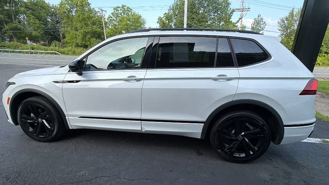 Used 2023 Volkswagen Tiguan SE R-Line AWD/4WD image 8