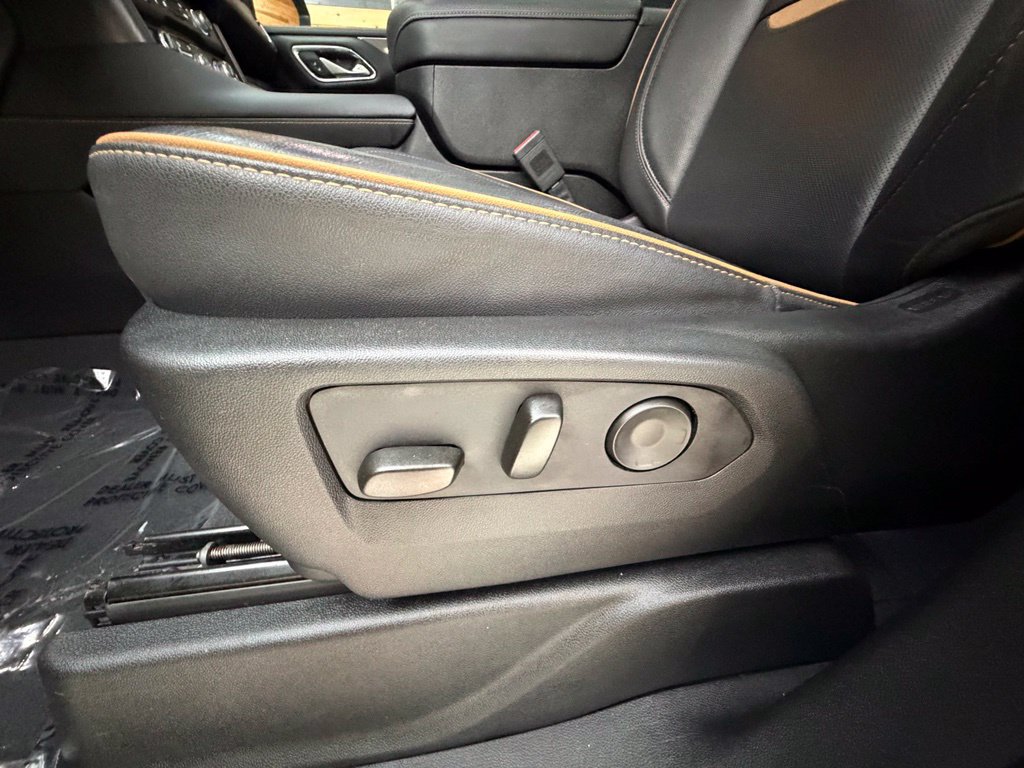 Used 2023 GMC Yukon XL AT4 w/ LPO, Floor Liner Package AWD/4WD image 46
