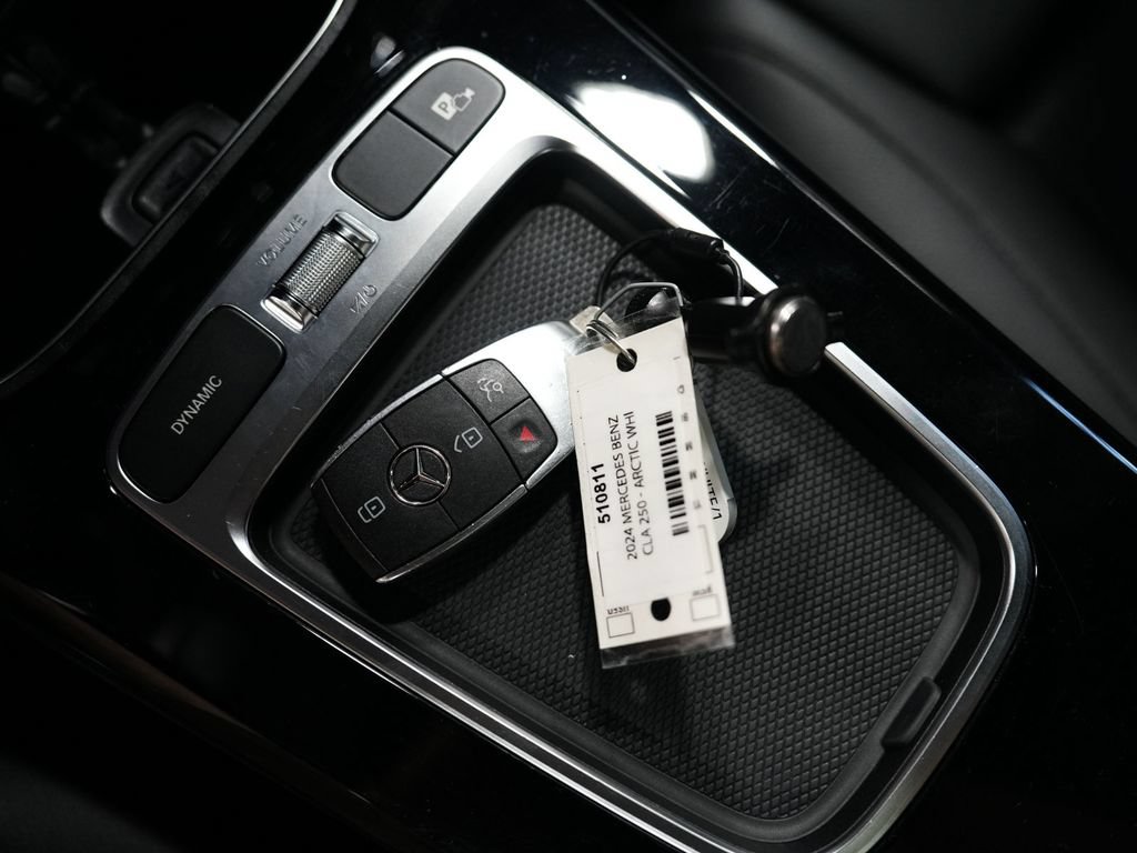 Used 2025 Mercedes-Benz CLA 250 4MATIC image 22