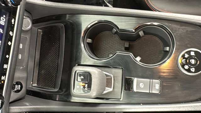 Certified 2025 Nissan Rogue SV image 29