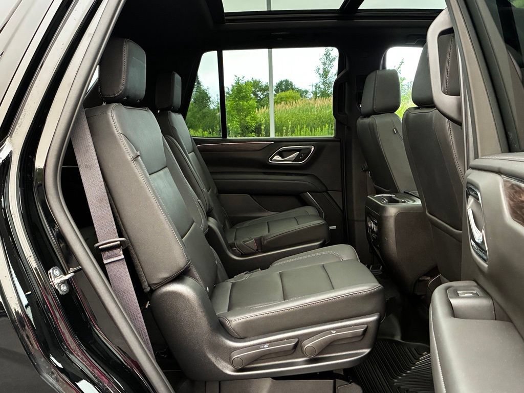 Used 2023 Chevrolet Tahoe Z71 w/ Z71 Off-Road Package AWD/4WD image 36