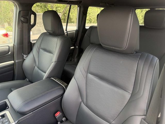 New 2027 Toyota Land Cruiser w/ Premium Package AWD/4WD image 11
