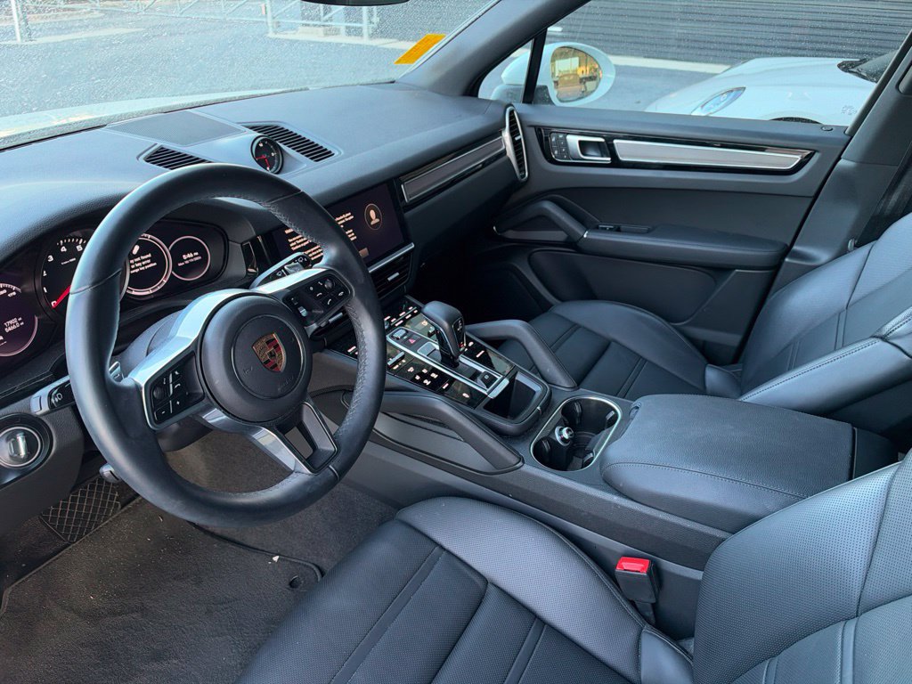 Certified 2023 Porsche Cayenne AWD/4WD image 4