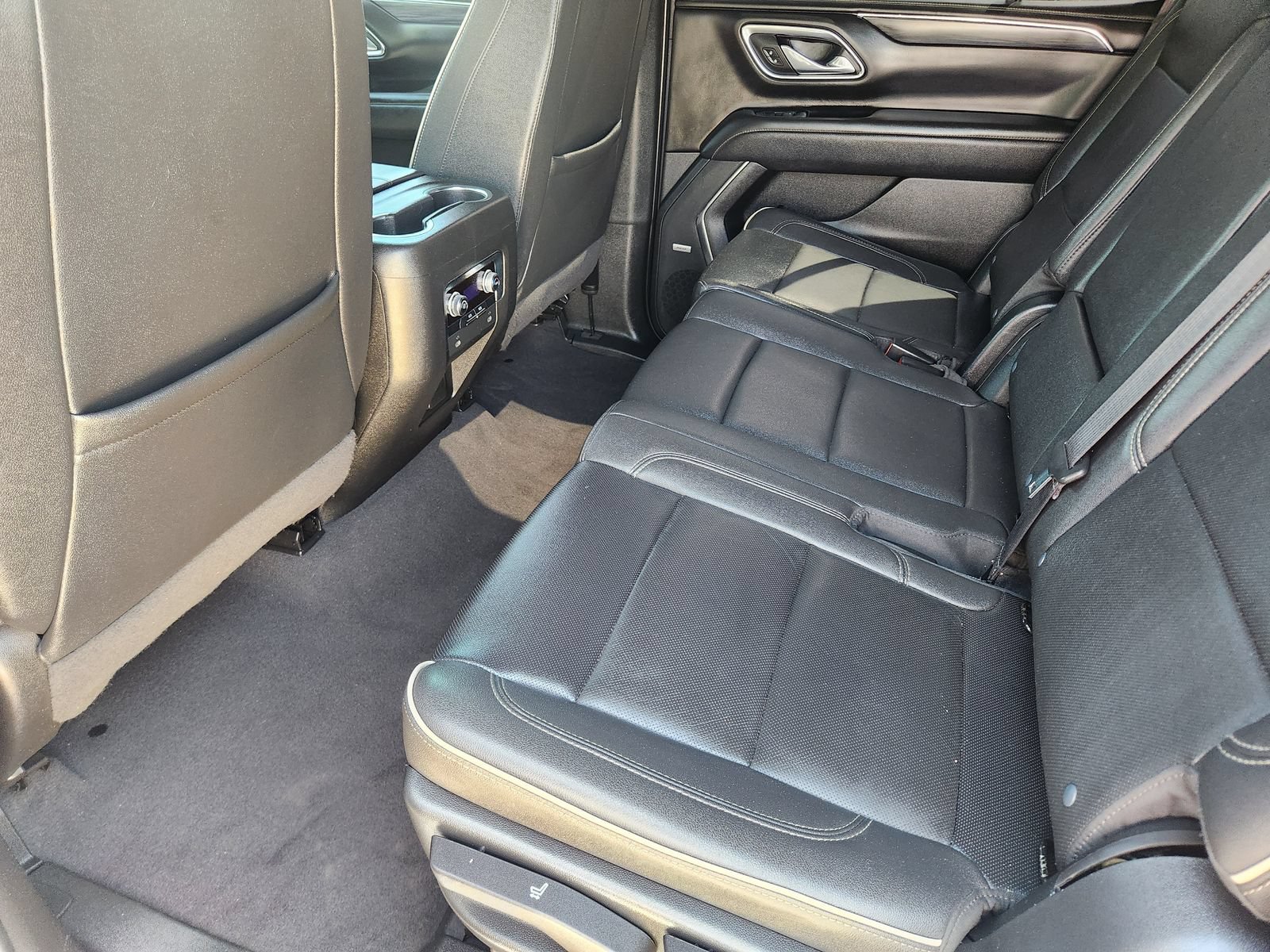 Certified 2023 GMC Yukon SLT RWD image 34