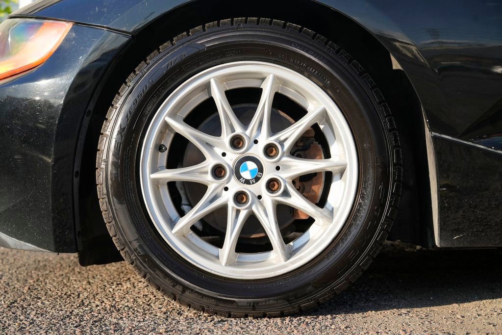 Used 2003 BMW Z4 2.5i image 14