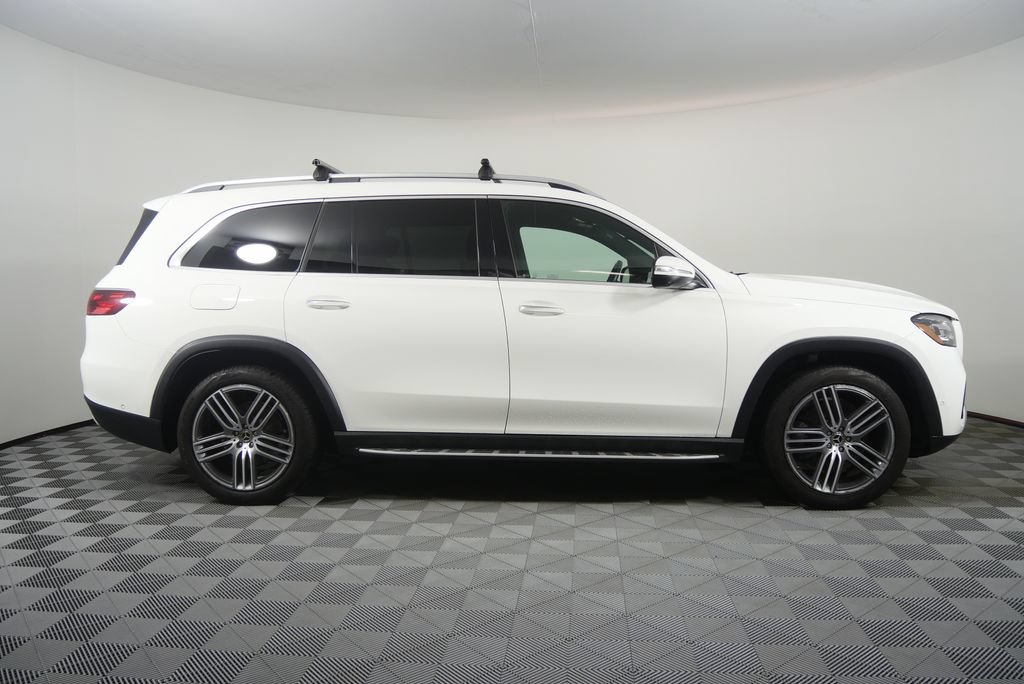 Used 2024 Mercedes-Benz GLS 450 4MATIC image 2