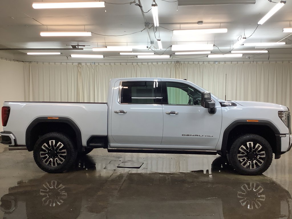 New 2026 GMC Sierra 2500 Denali Ultimate image 5