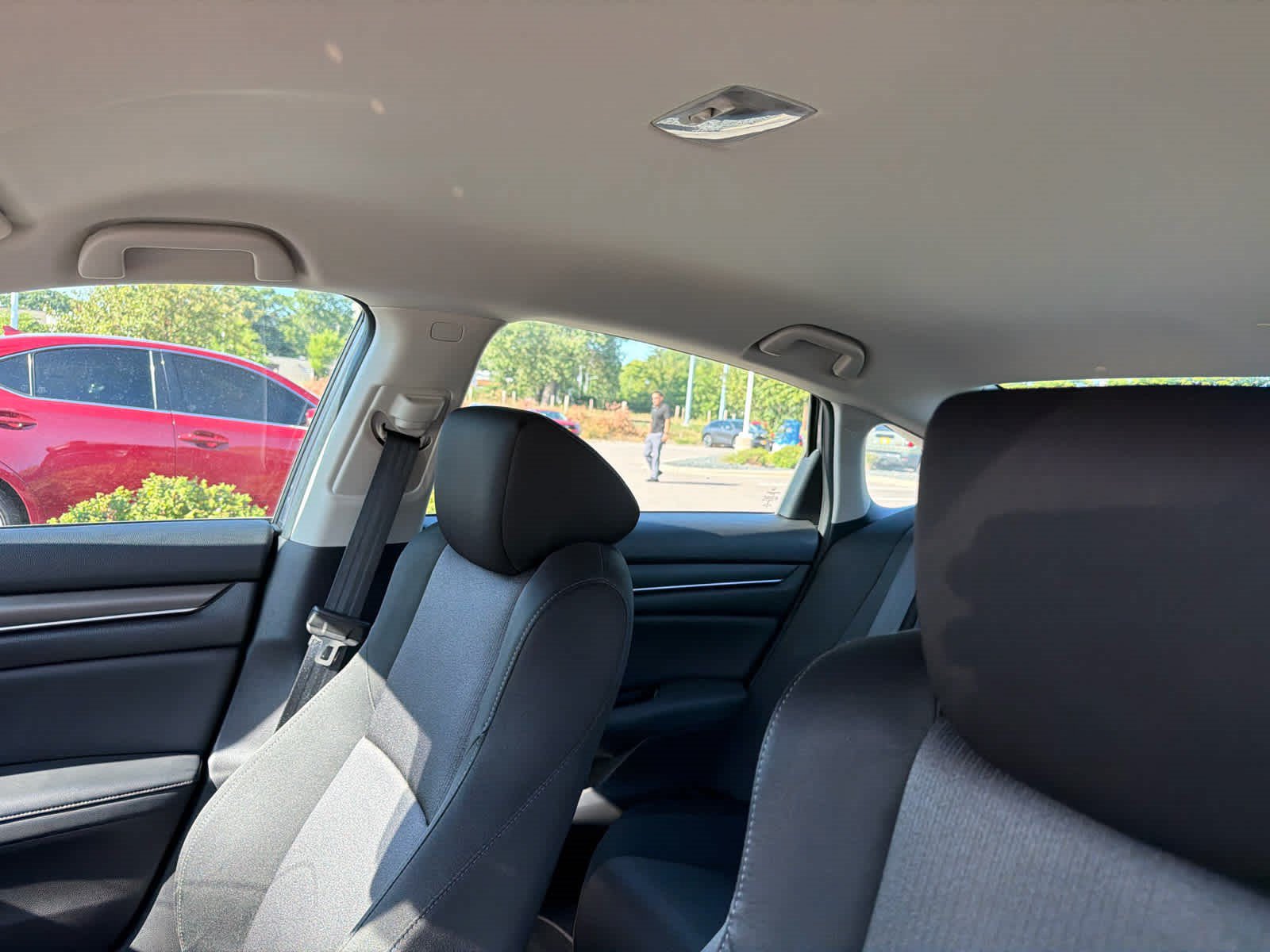 Used 2018 Honda Accord LX image 10