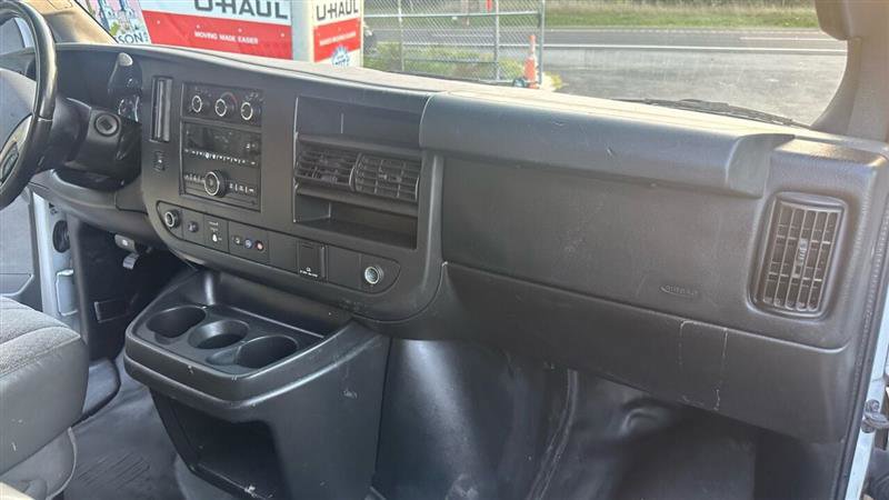 Used 2017 Chevrolet Express 2500 image 21