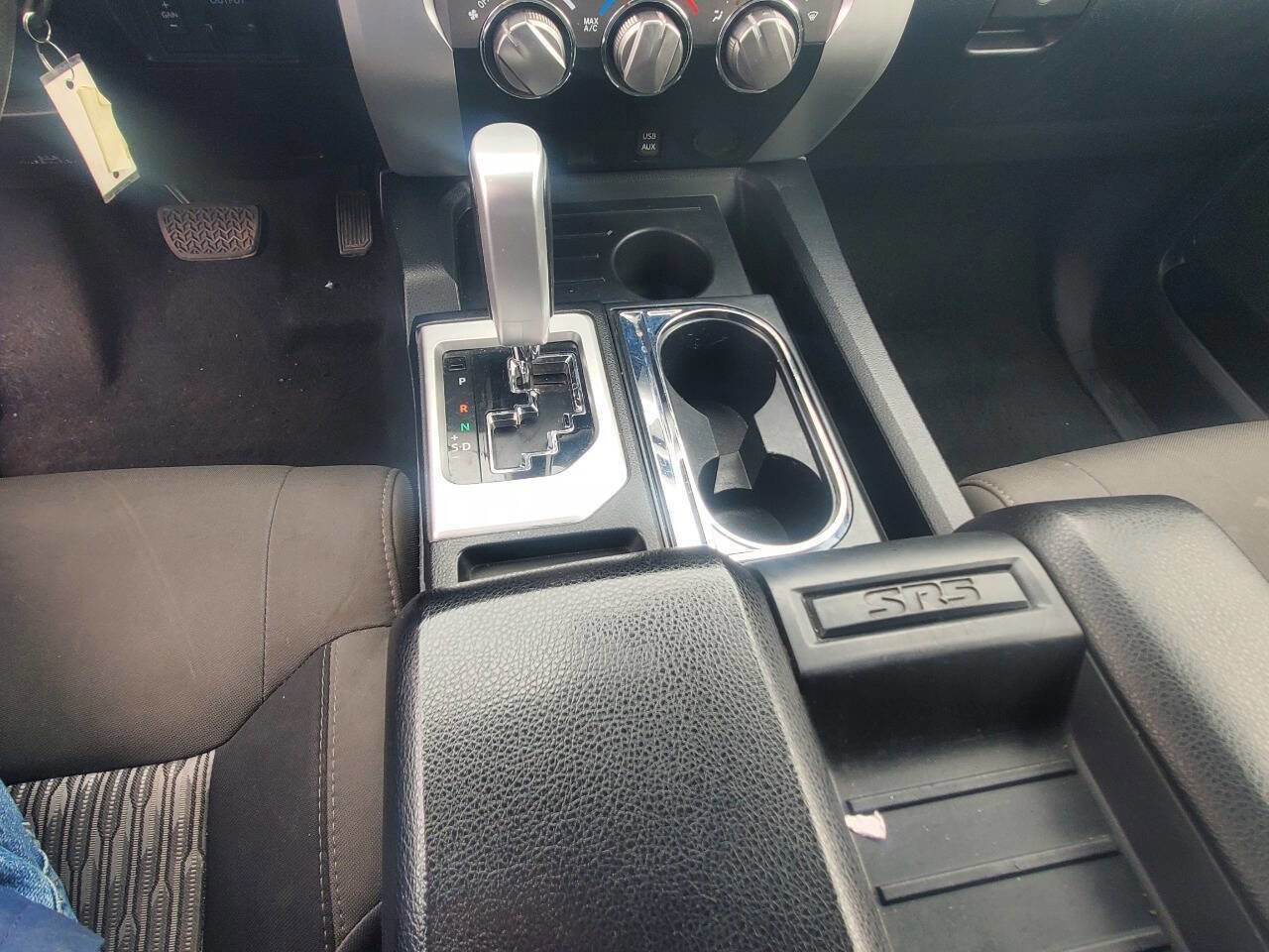 Used 2019 Toyota Tundra SR5 w/ SR5 Upgrade Package image 19