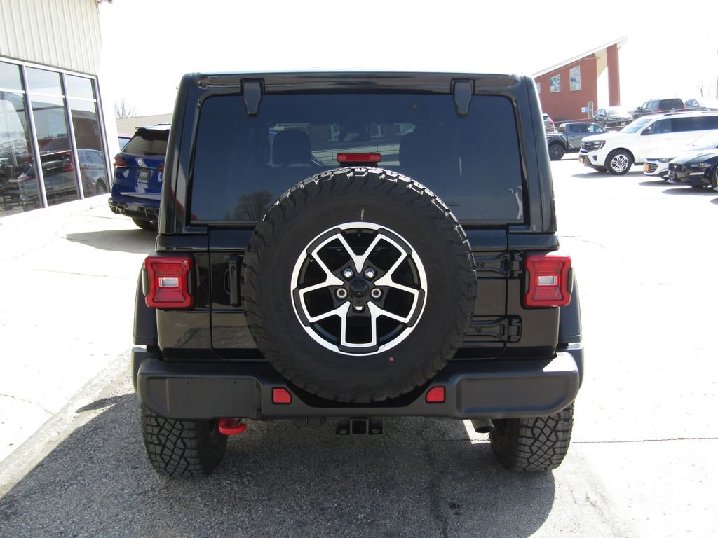 Used 2025 Jeep Wrangler Unlimited Rubicon w/ Convenience Group image 4