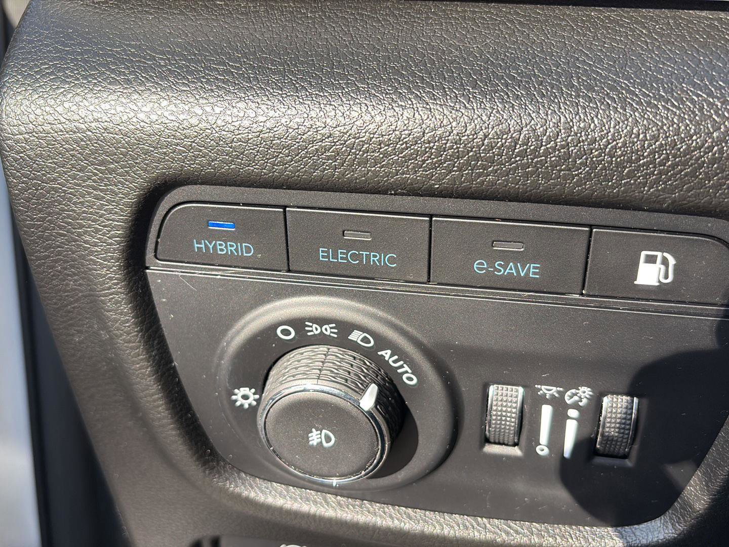 Used 2023 Jeep Grand Cherokee Trailhawk w/ Advanced Protech Group II image 13