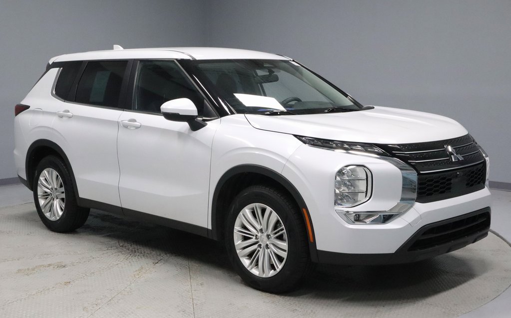 Used 2023 Mitsubishi Outlander ES