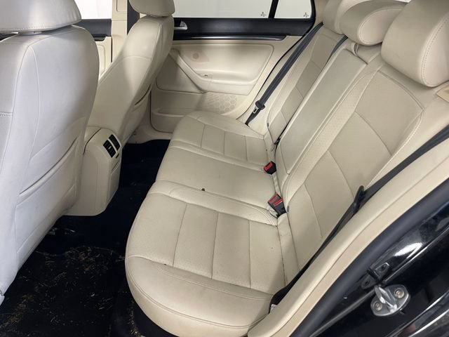 Used 2014 Volkswagen Jetta TDI FWD image 12