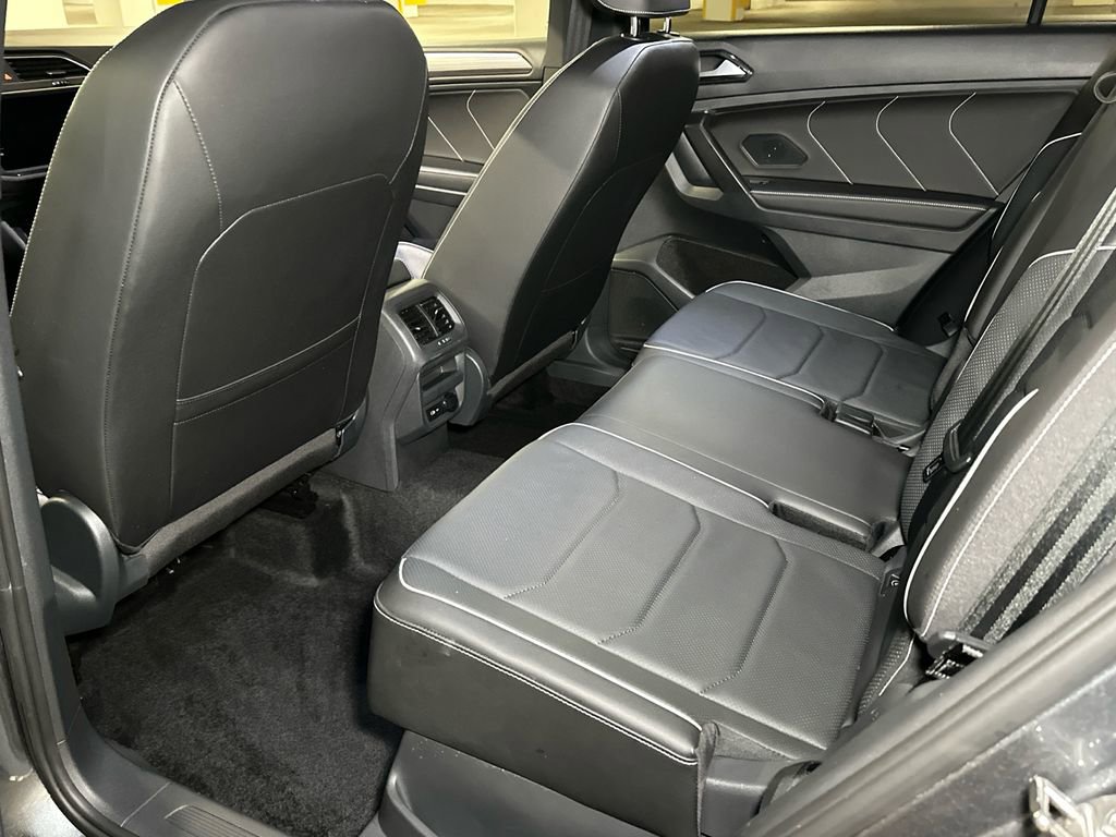 Used 2023 Volkswagen Tiguan SEL R-Line image 21