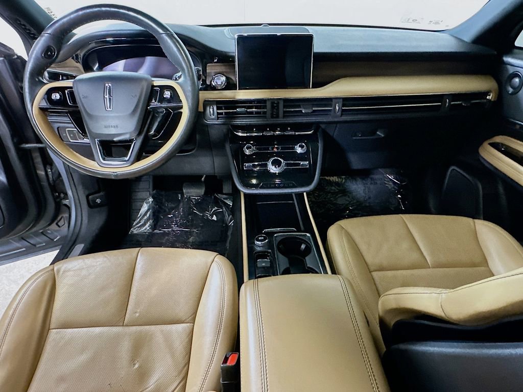 Used 2021 Lincoln Corsair Reserve w/ Sport Package image 16