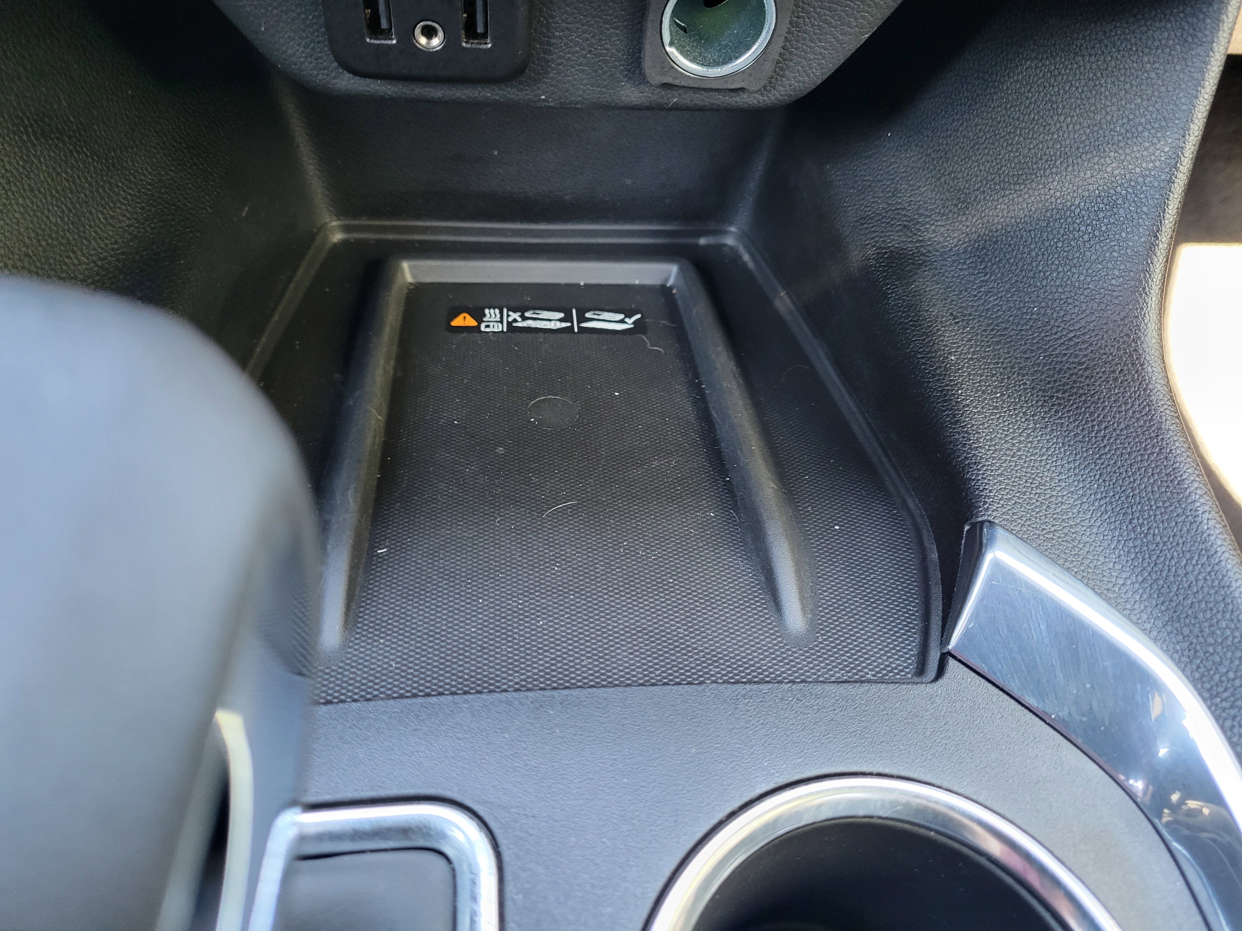 Used 2023 Chevrolet Traverse LT FWD image 23