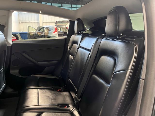 Used 2021 Tesla Model Y Long Range image 17
