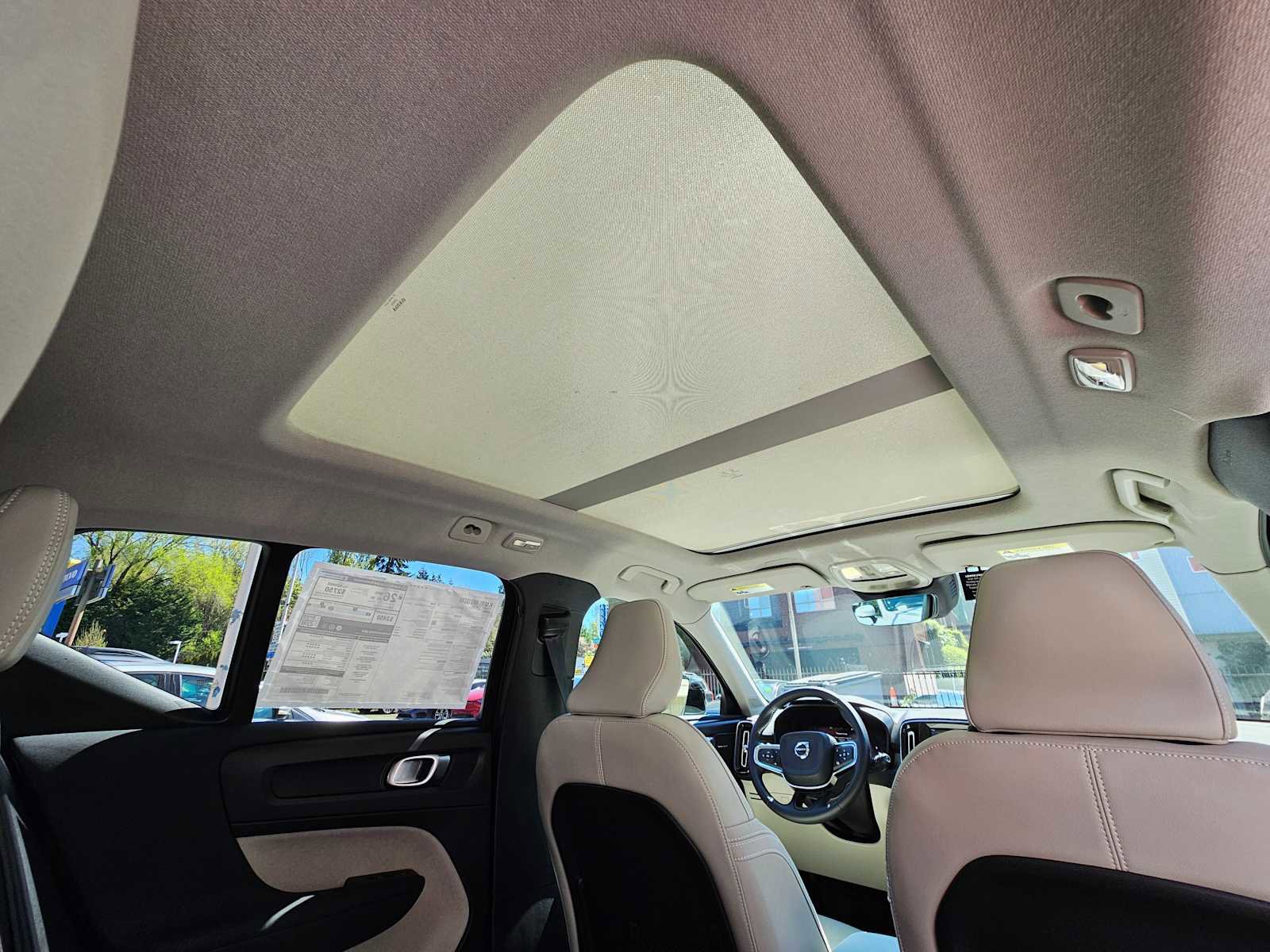 New 2025 Volvo XC40 B5 Ultra w/ Climate Package image 13