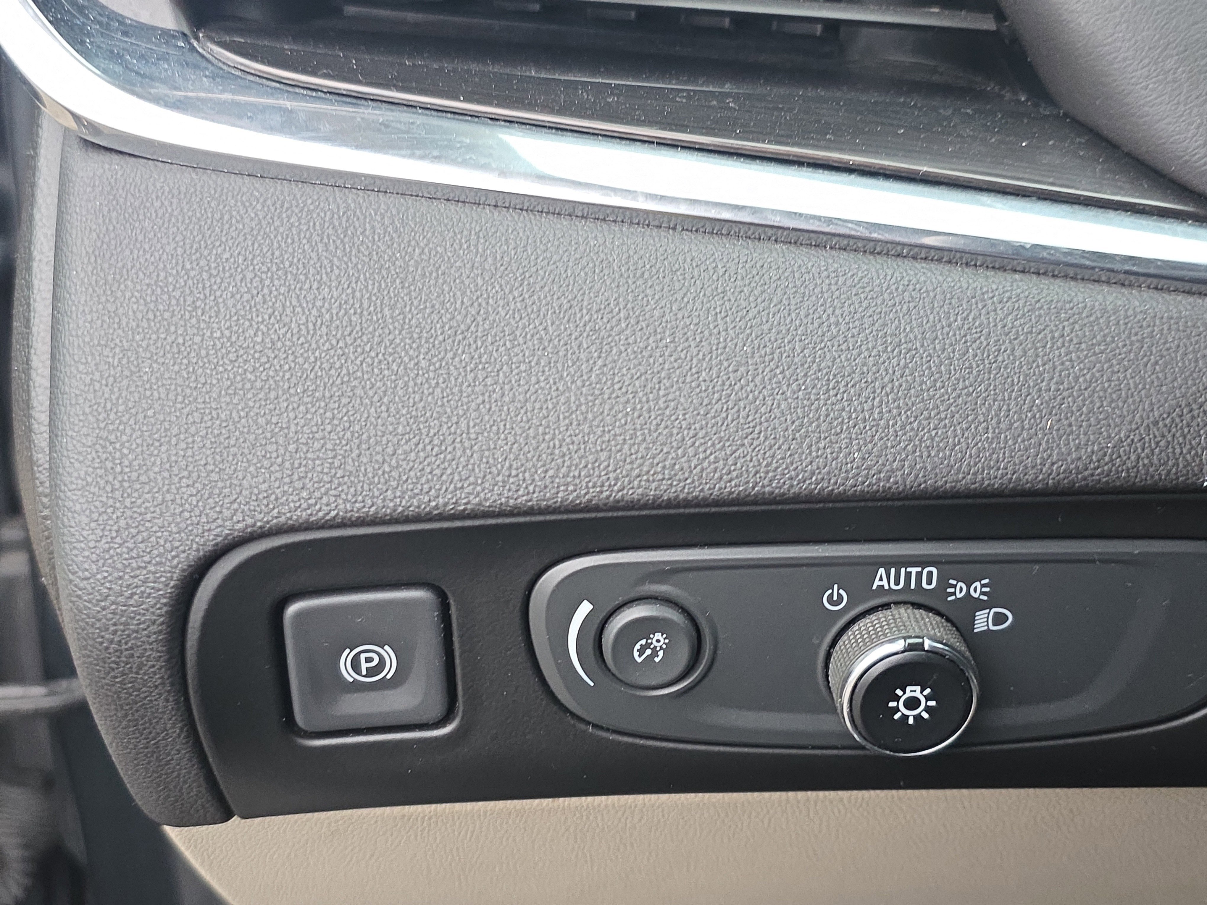 Used 2021 Buick Enclave Essence w/ Sound and Sites Package image 19