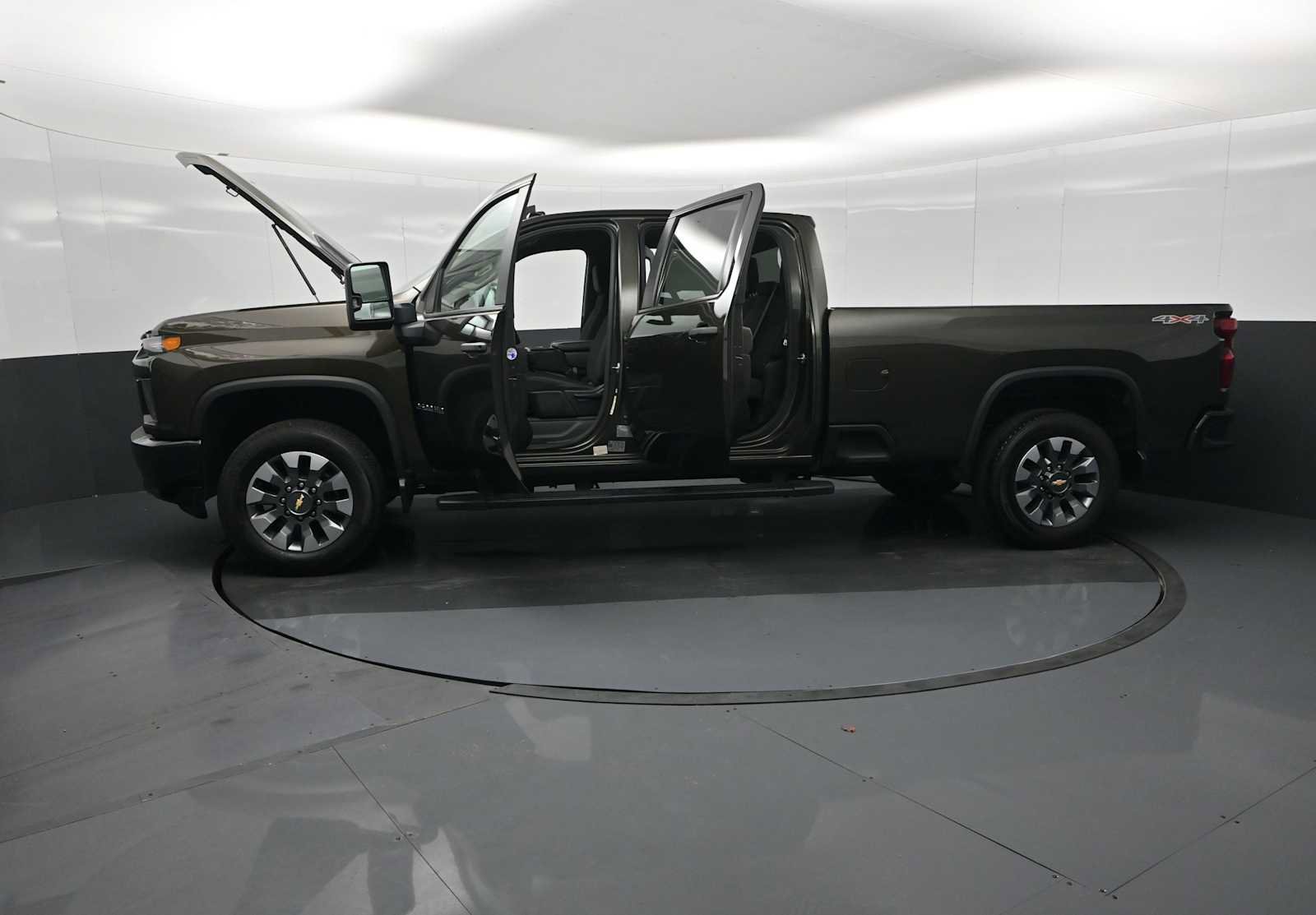 Used 2022 Chevrolet Silverado 2500 Custom w/ Custom Value Package image 38