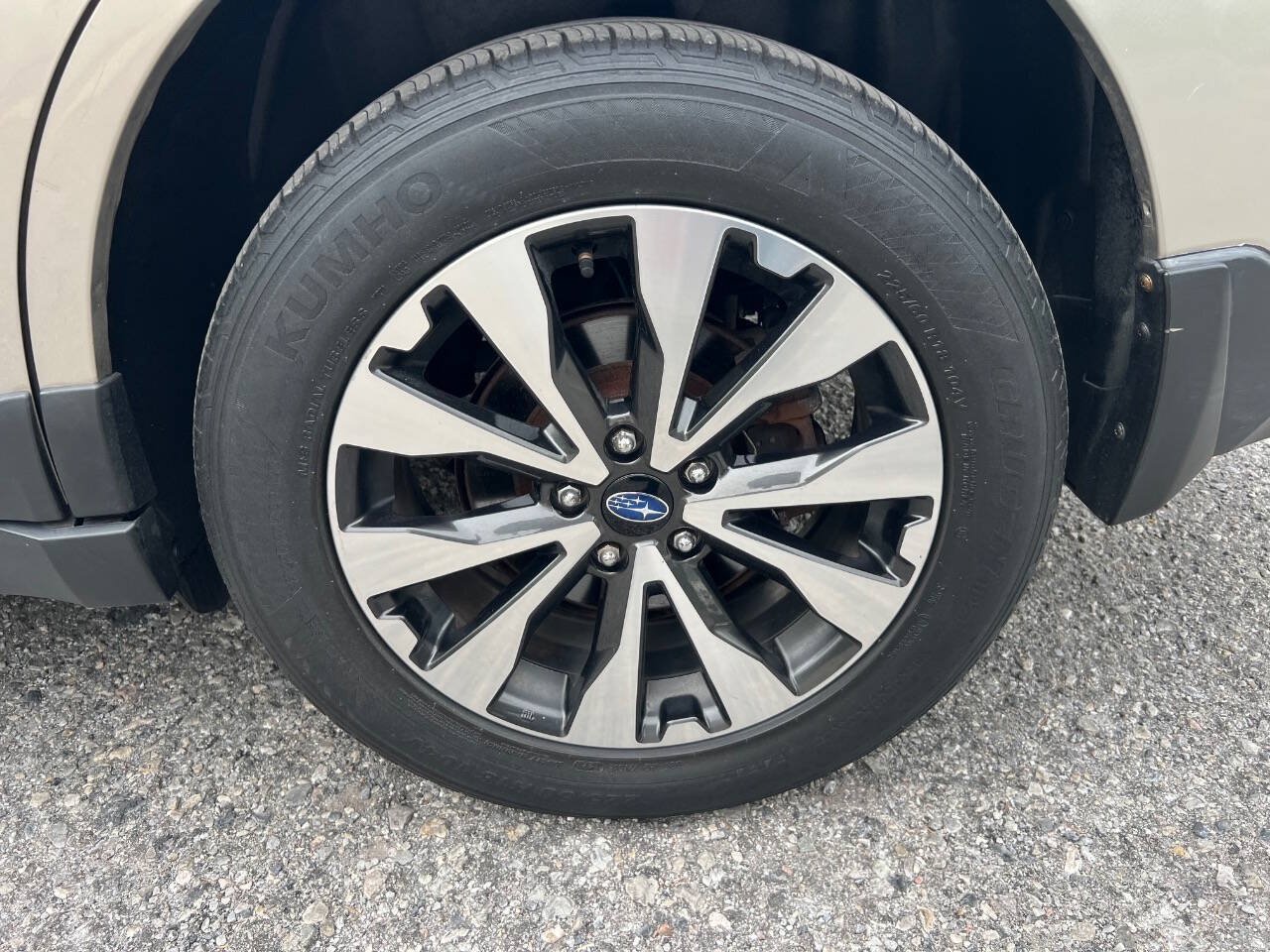 Used 2016 Subaru Outback 2.5i Limited AWD/4WD image 35