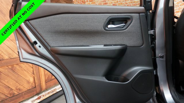 Used 2022 Nissan Rogue SV image 40