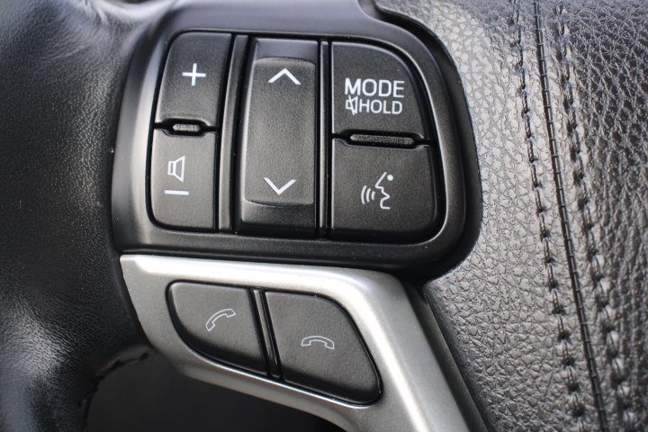 Used 2017 Toyota Highlander XLE AWD/4WD image 27