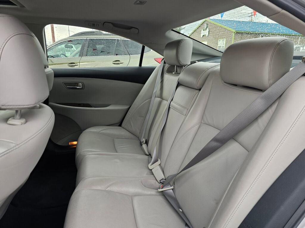 Used 2011 Lexus ES 350 image 21