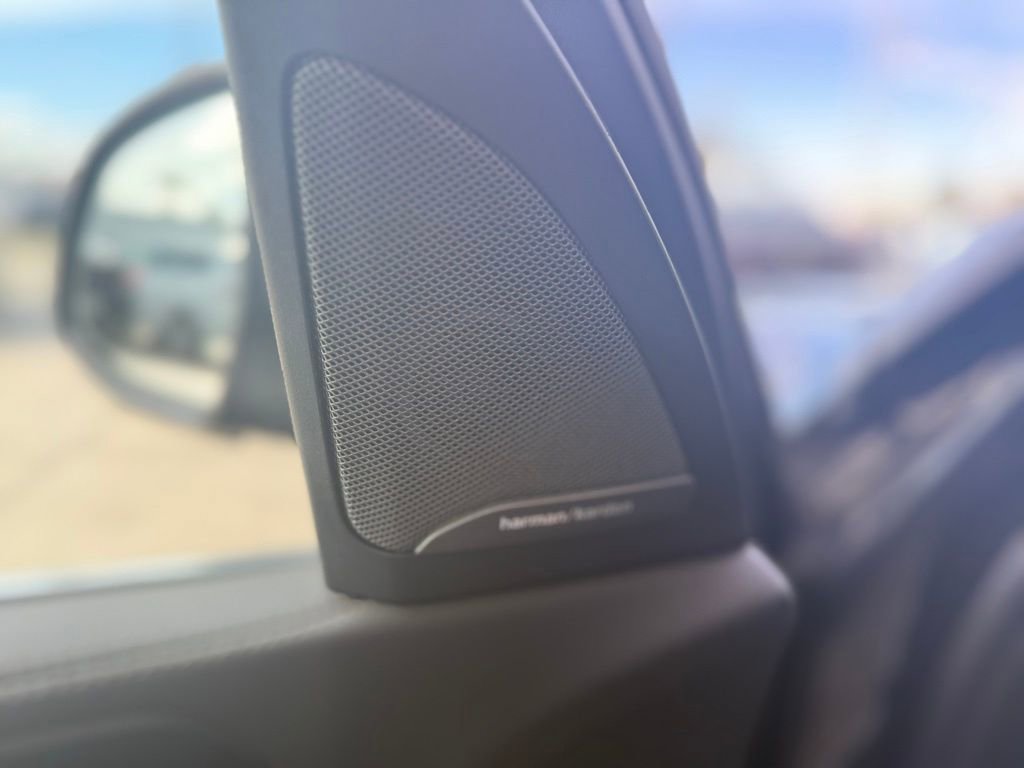 Used 2024 BMW X5 xDrive50e w/ Premium Package image 6