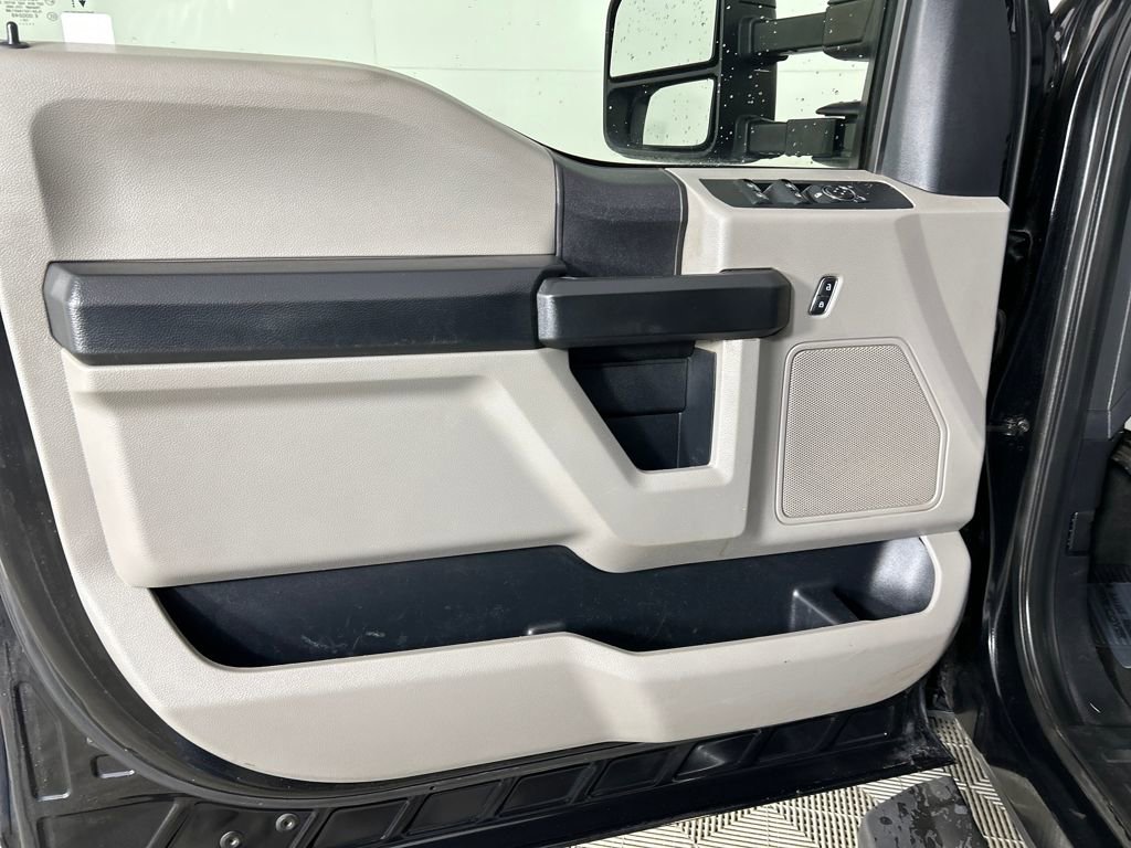 Used 2020 Ford F350 XL w/ STX Appearance Package AWD/4WD image 11