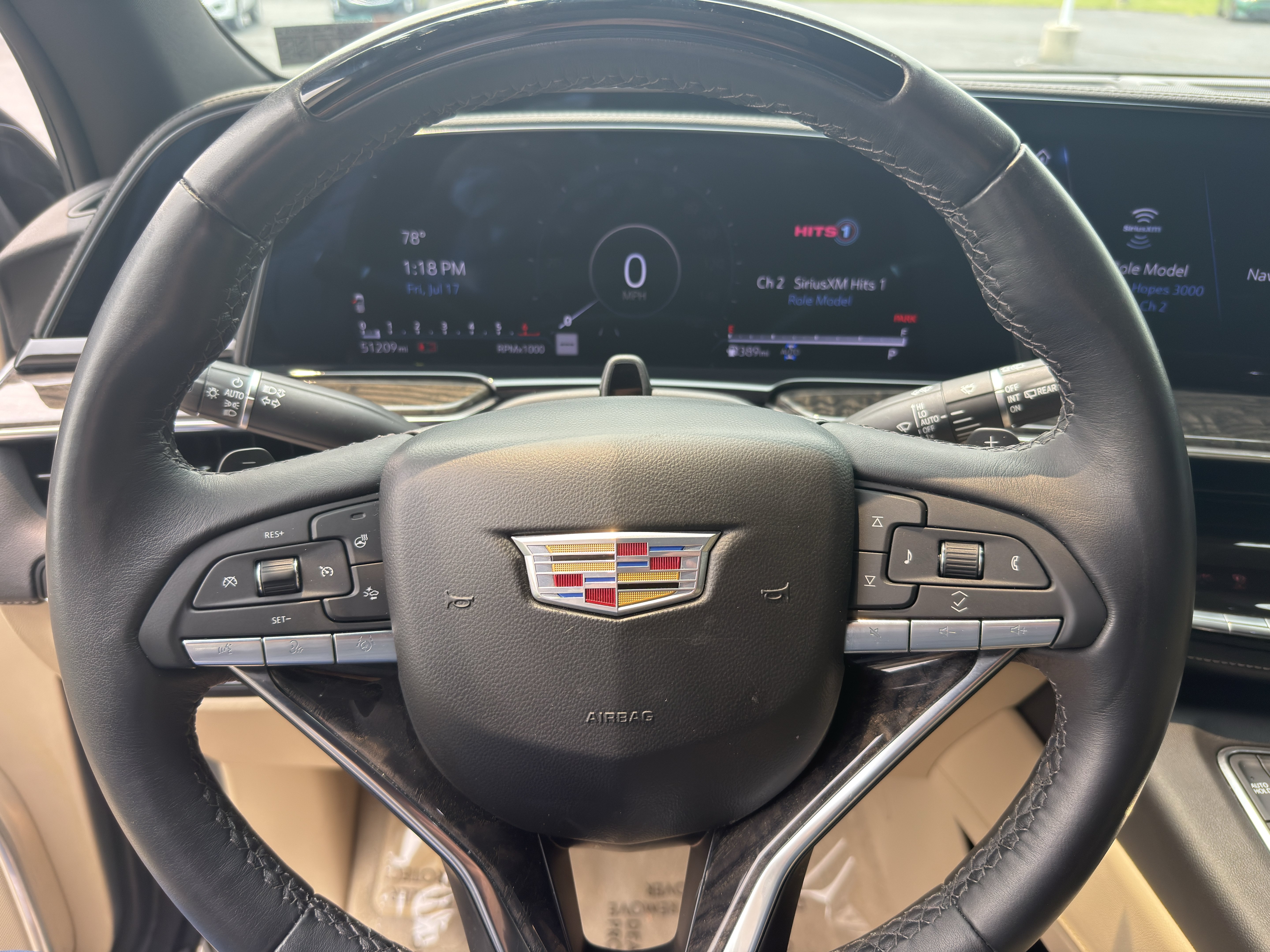 Used 2024 Cadillac Escalade Premium Luxury w/ Performance Package AWD/4WD image 11