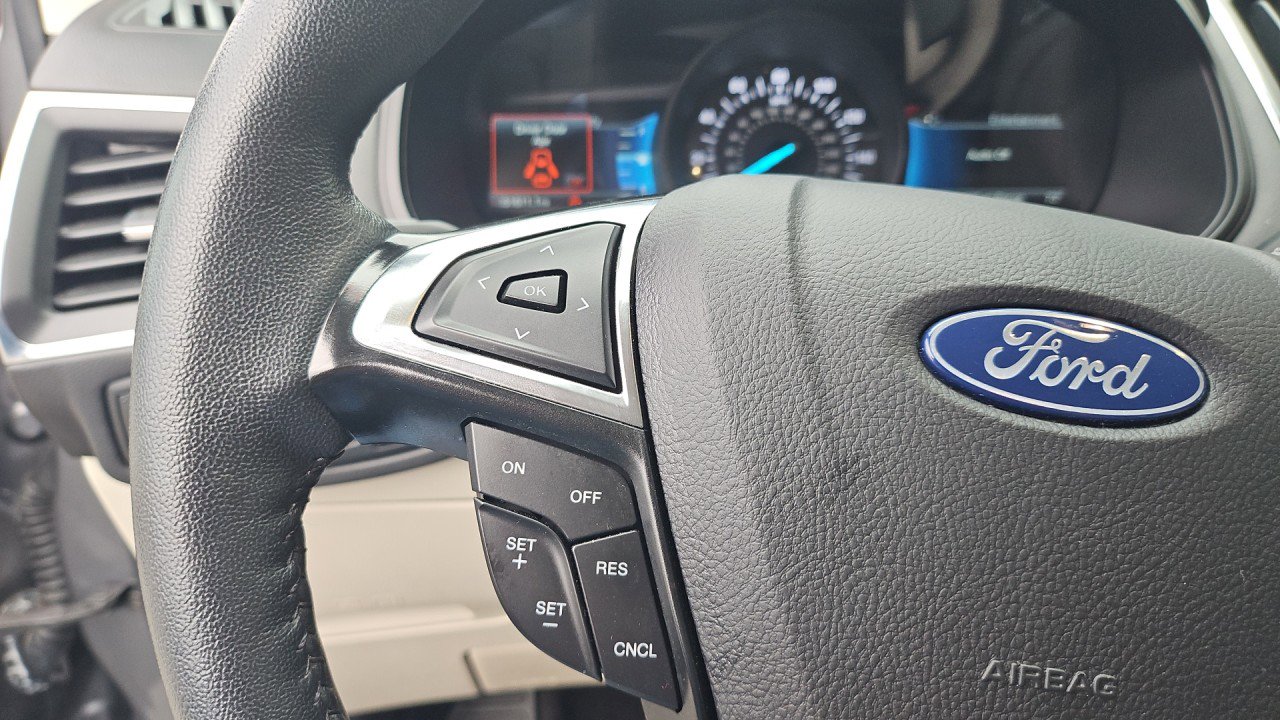 Used 2024 Ford Edge Titanium image 19