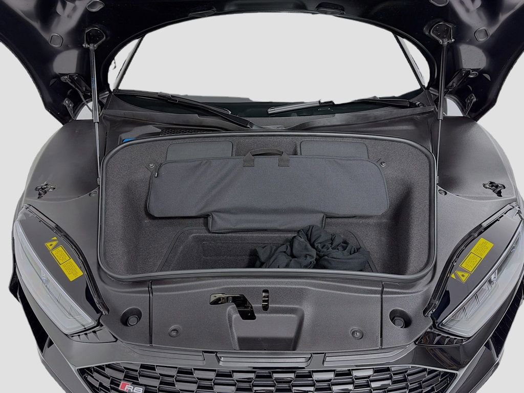 Used 2020 Audi R8 V10 w/ Carbon Exterior Package image 26